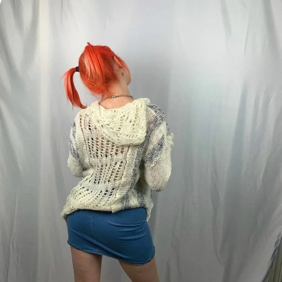 Love & Liberty Cream & Blue Knit Hooded Sweater size Medium - Picture 4 of 10